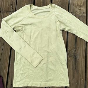 Lululemon Swiftly Tech Long Sleeve 2.0